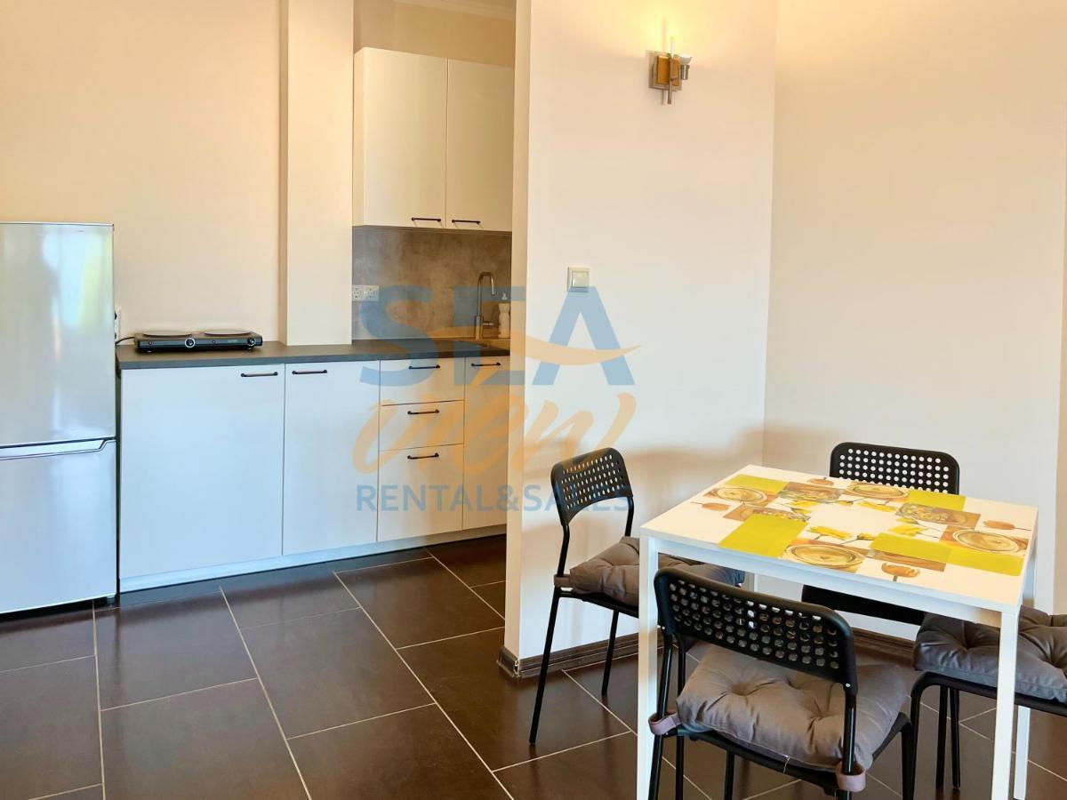 Sea View Rental Front Beach Golden Sands Exterior photo
